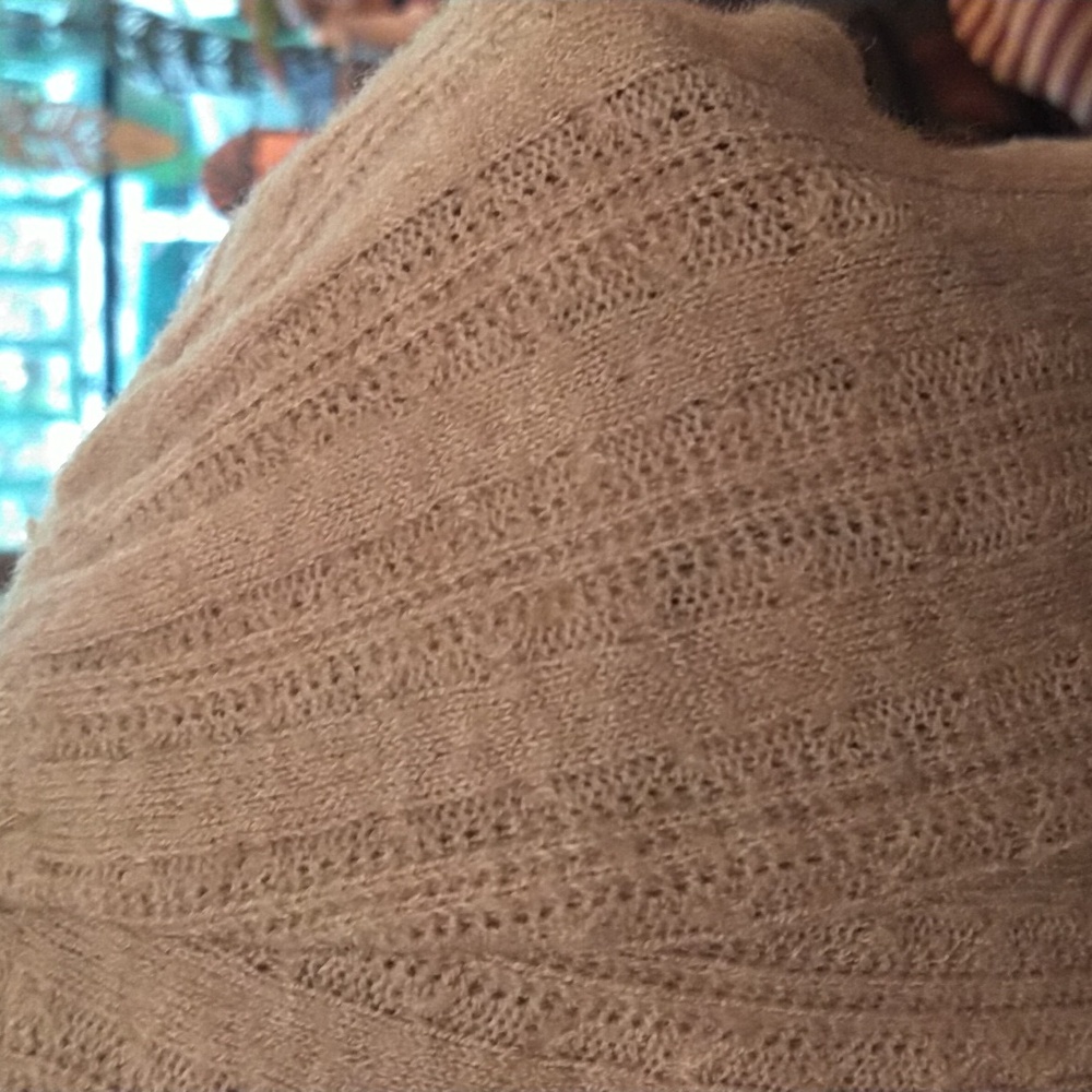 Womens NWOT Almost Famous beige pullover sweater with button front. medium - Picture 6 of 6
